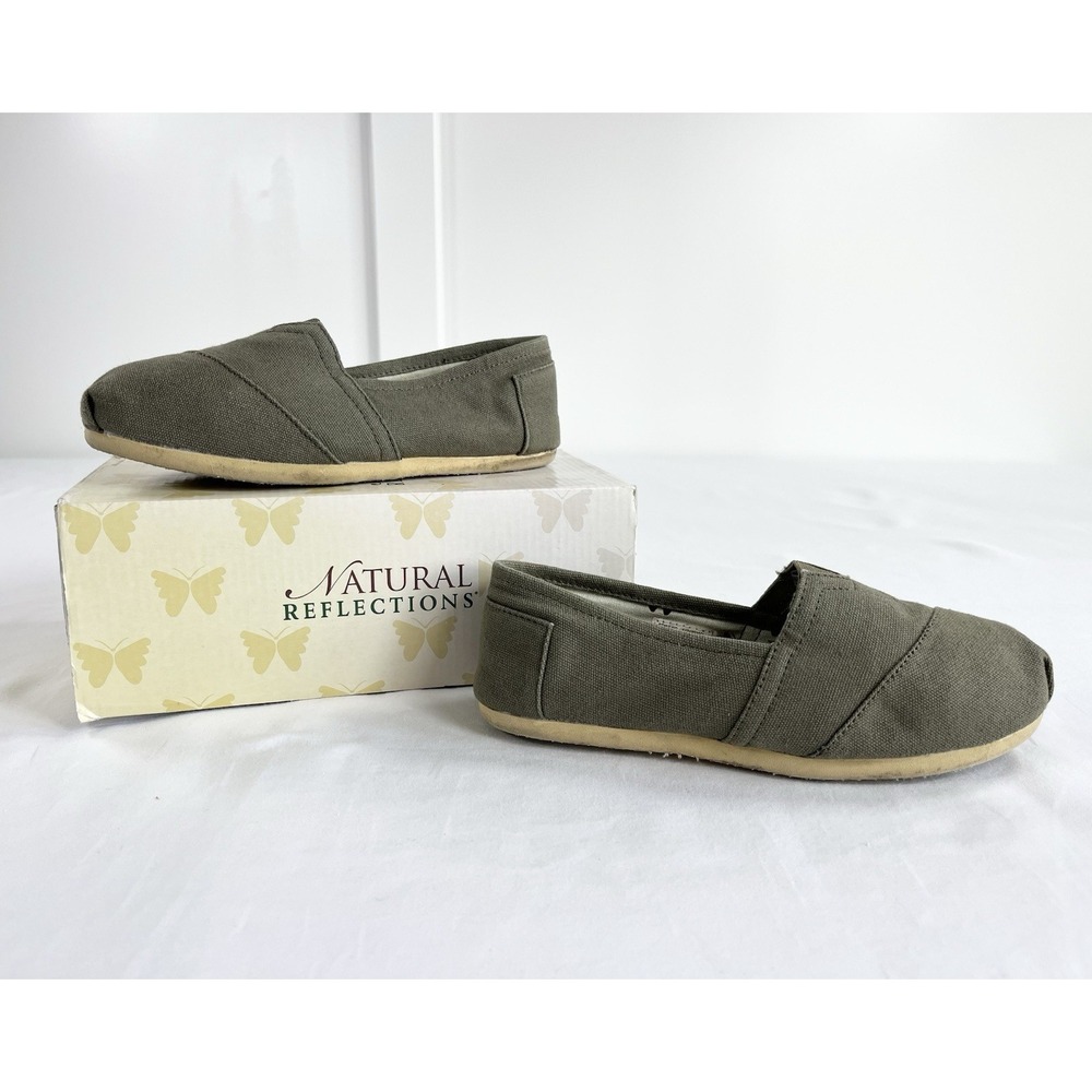 Natural Reflections Classic Slip On Canvas Olive Green Moccasin Loafer Women's 7